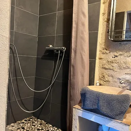 Bastide St Victor A 2,5 Kilometres De Lourmarin Bed & Breakfast *